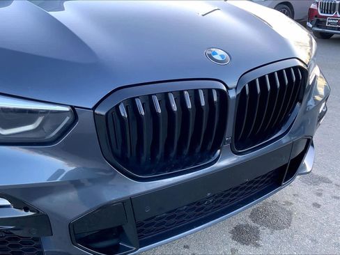 Used 2019 BMW X5 xDrive50i w/ M Sport Package image 32