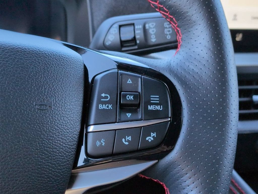 Used 2025 Ford Explorer ST-Line RWD image 26