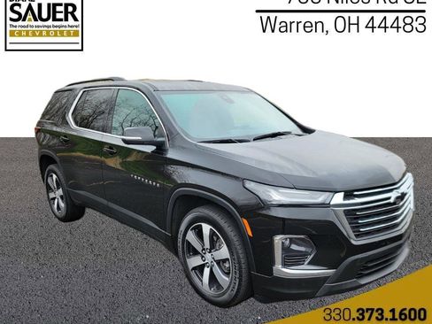Used 2023 Chevrolet Traverse LT w/ LT Premium Package image 1