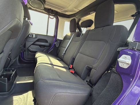 Used 2023 Jeep Wrangler Sahara image 10