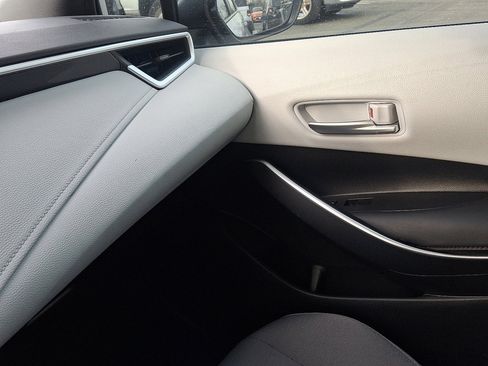 Used 2024 Toyota Corolla SE image 29