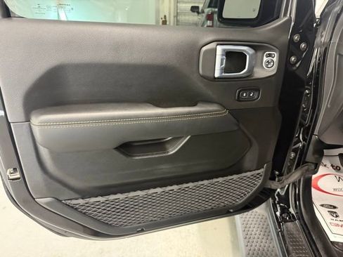 Used 2021 Jeep Wrangler Unlimited Sahara image 13