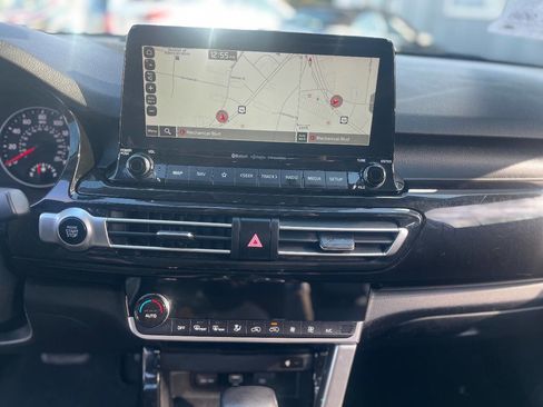 Used 2022 Kia Seltos EX image 16