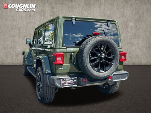 Used 2021 Jeep Wrangler Unlimited Sahara w/ Cold Weather Group AWD/4WD image 7