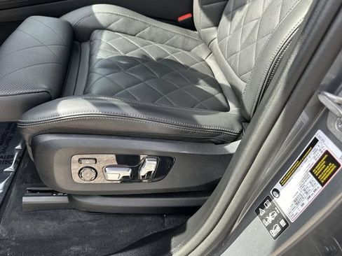 Used 2024 BMW X7 xDrive40i w/ Premium Package AWD/4WD image 27
