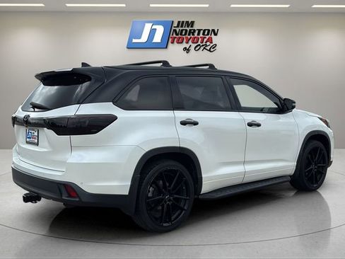 Used 2019 Toyota Highlander Limited FWD image 5