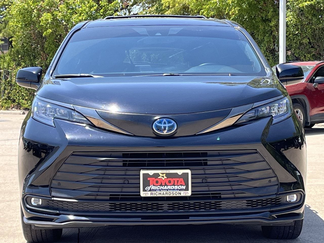 Used 2023 Toyota Sienna XLE Woodland Edition AWD/4WD image 7