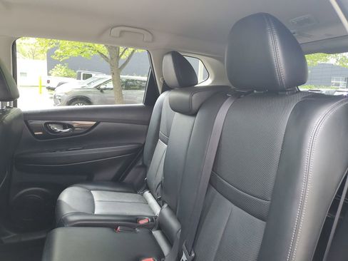 Used 2017 Nissan Rogue SL AWD/4WD image 25