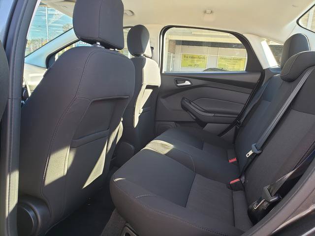 Used 2016 Ford Focus SE FWD image 12