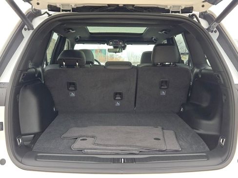 New 2025 Jeep Grand Cherokee Limited w/ Luxury Tech Group II image 17