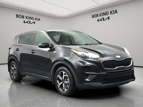 Used 2020 Kia Sportage LX w/ LX Popular Package image 17