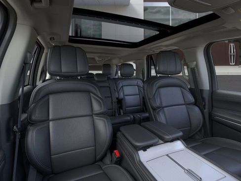 New 2025 Lincoln Navigator L Reserve AWD/4WD image 10