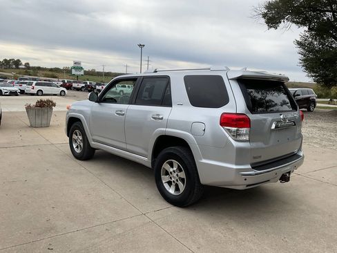 Used 2013 Toyota 4Runner SR5 image 7