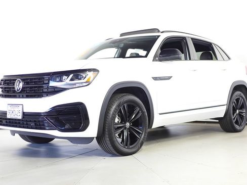 Used 2023 Volkswagen Atlas Cross Sport SEL R-Line image 2
