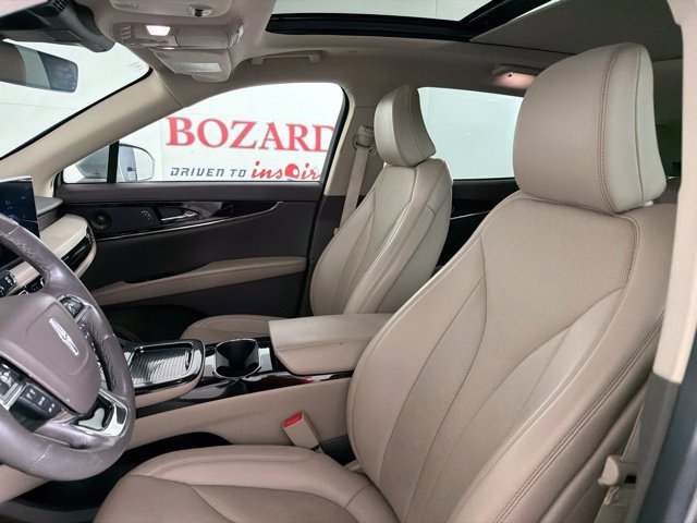 Used 2023 Lincoln Nautilus Reserve w/ Luxury Package AWD/4WD image 18