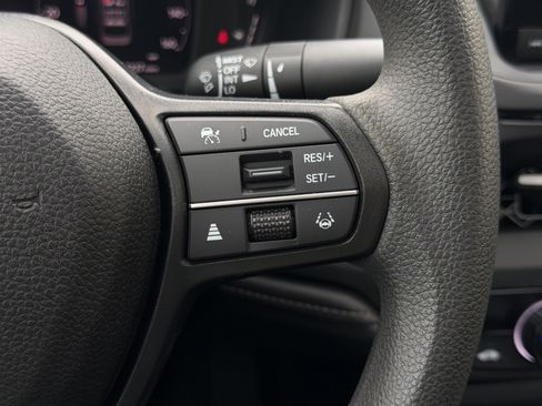 Certified 2023 Honda Accord EX image 25