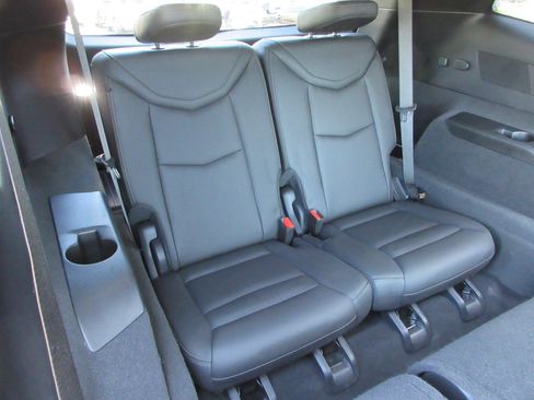 Used 2023 Cadillac XT6 Luxury image 21