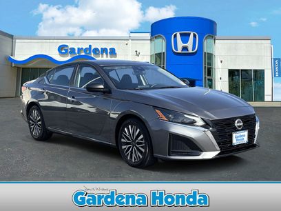 Used 2024 Nissan Altima 2.5 SV