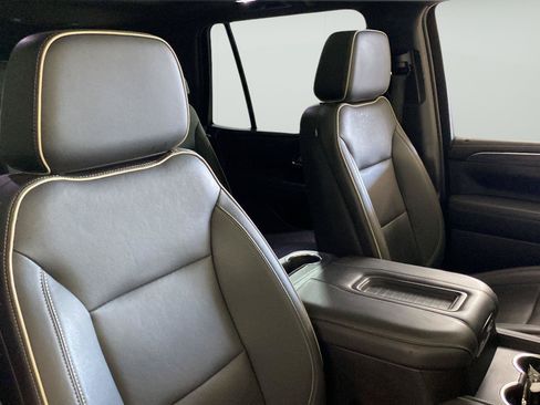 Used 2024 GMC Yukon AT4 w/ AT4 Premium Plus Package AWD/4WD image 26
