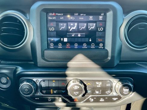 Used 2020 Jeep Gladiator Sport w/ Quick Order Package 24S image 31