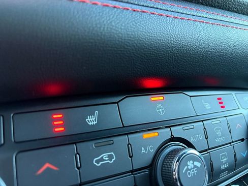 Used 2023 Dodge Durango R/T w/ Trailer Tow Group IV image 7