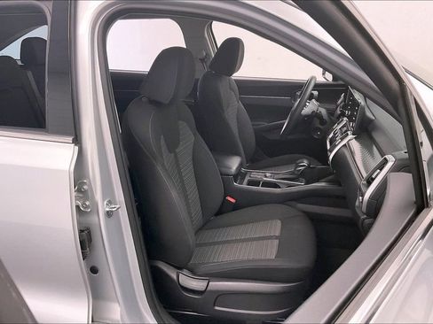 Used 2022 Kia Sorento LX image 6