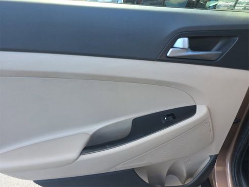 Used 2016 Hyundai Tucson SE image 8