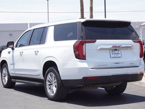 Certified 2023 GMC Yukon XL SLT w/ SLT Premium Package AWD/4WD image 3