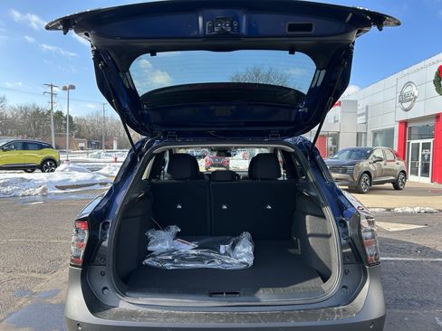 New 2026 Nissan Kicks SV w/ SV Premium Package image 7