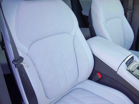 Certified 2025 BMW X6 M60i image 13