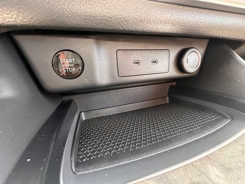 Certified 2025 Nissan Rogue SV FWD image 25