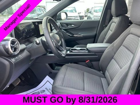 Used 2025 Chevrolet Equinox LT w/ Safety and Technology Package FWD image 15