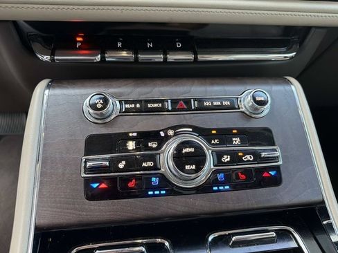 Used 2023 Lincoln Aviator Reserve w/ Equipment Group 201A RWD image 35