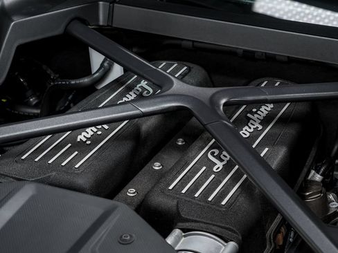 Used 2022 Lamborghini Huracan EVO AWD/4WD image 55