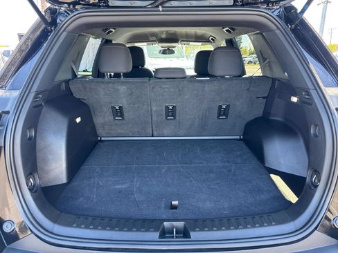Used 2025 Chevrolet Equinox LT FWD image 32