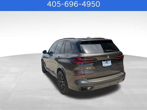 Used 2024 BMW X5 xDrive40i w/ M Sport Package AWD/4WD image 8