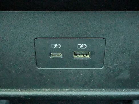 Used 2023 Nissan Rogue SV image 14