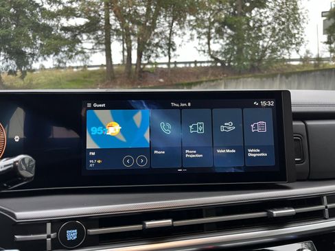 Used 2025 Hyundai Santa Fe SEL image 24