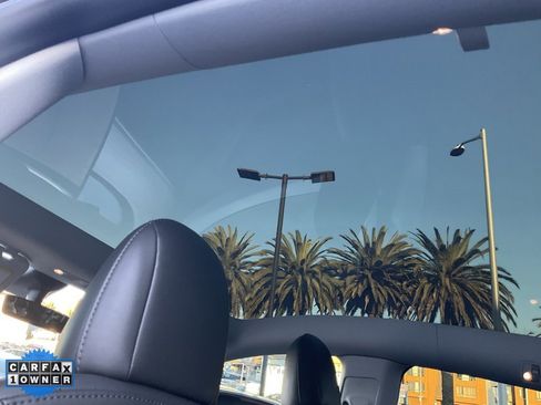 Used 2022 Tesla Model Y Performance image 29