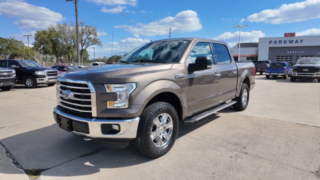 Used 2016 Ford F150 XLT w/ Equipment Group 302A Luxury AWD/4WD image 3