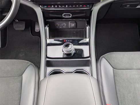 New 2026 Jeep Grand Cherokee Altitude RWD image 20