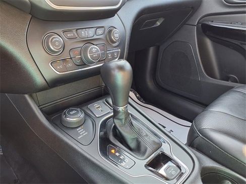 Used 2023 Jeep Cherokee Altitude Lux image 67