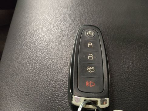 Used 2019 Ford Escape SEL AWD/4WD image 32