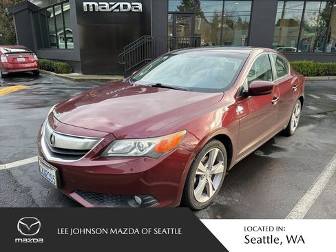 Used 2013 Acura ILX w/ Technology Package image 1