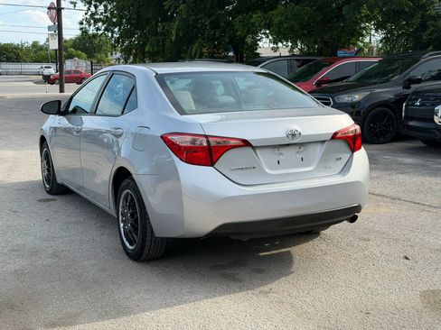 Used 2018 Toyota Corolla LE FWD image 9