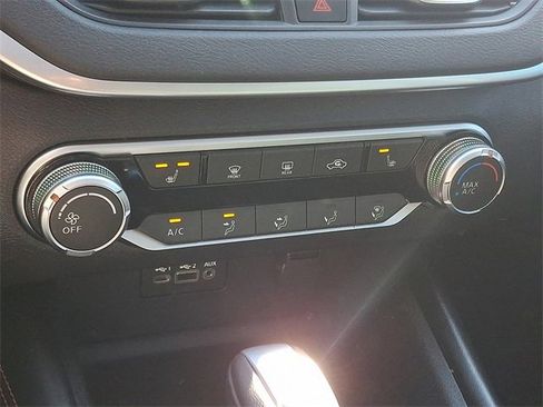 Used 2019 Nissan Altima 2.5 SR w/ SR Premium Package image 16