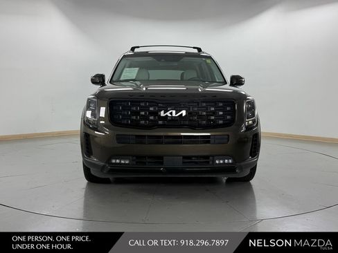 Used 2022 Kia Telluride SX w/ SX Prestige Package AWD/4WD image 2