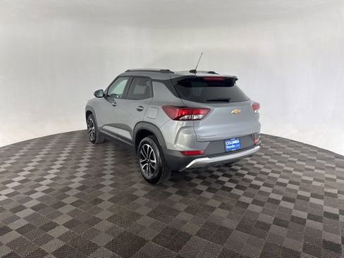 Used 2025 Chevrolet TrailBlazer LT AWD/4WD image 9