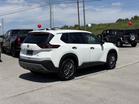 Used 2023 Nissan Rogue S AWD/4WD image 13