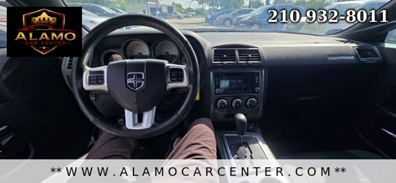 Used 2014 Dodge Challenger SXT RWD image 23